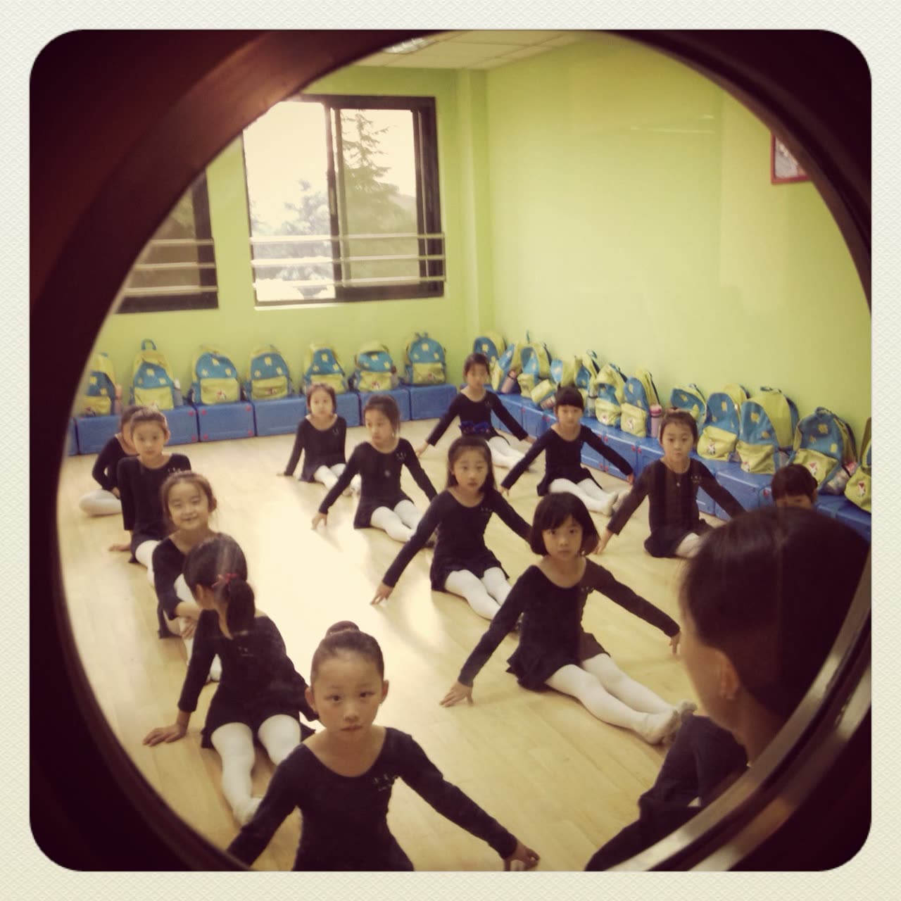 Commercial HaHa TV "Shanghai Playground"
